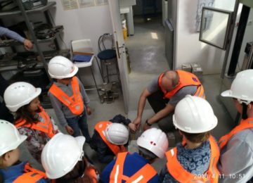 30119086_1926240974354696_1986062710_n