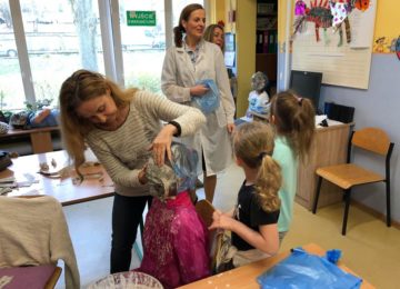 31064429_372943759781957_3002883069976772608_n