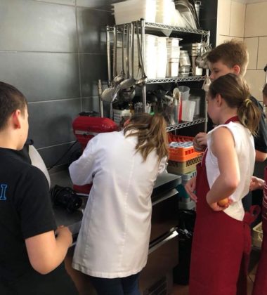 32312991_189999668286842_4855157655624220672_n – Kopia