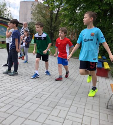 33094440_384911658585167_4992050723047866368_n