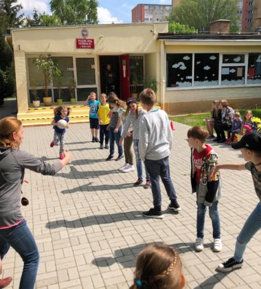 33180049_384949728581360_544565522004443136_n