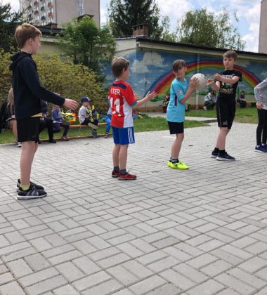 33184058_384950175247982_2409900793961381888_n