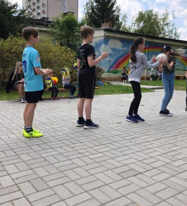 33362833_384950231914643_5257444410194395136_n