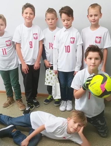 42677118_268655453754596_8616759686420496384_n