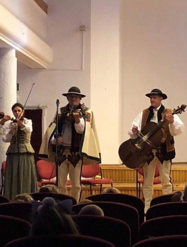 43236078_271702660116542_3445465091753902080_n