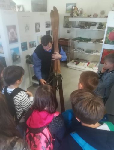 43679367_272525053367636_2153556233540337664_n