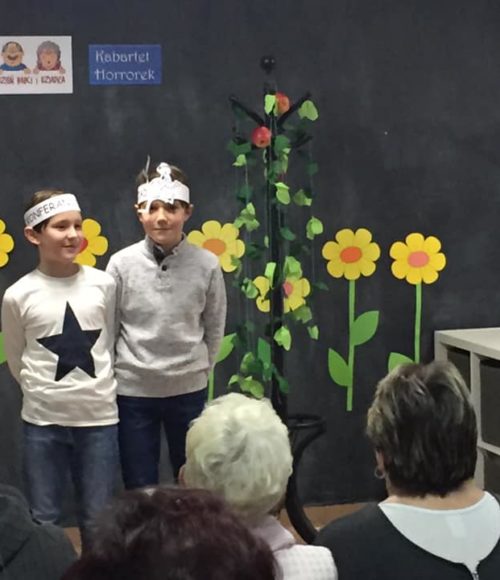 51226433_317321865554621_4077902865790664704_n