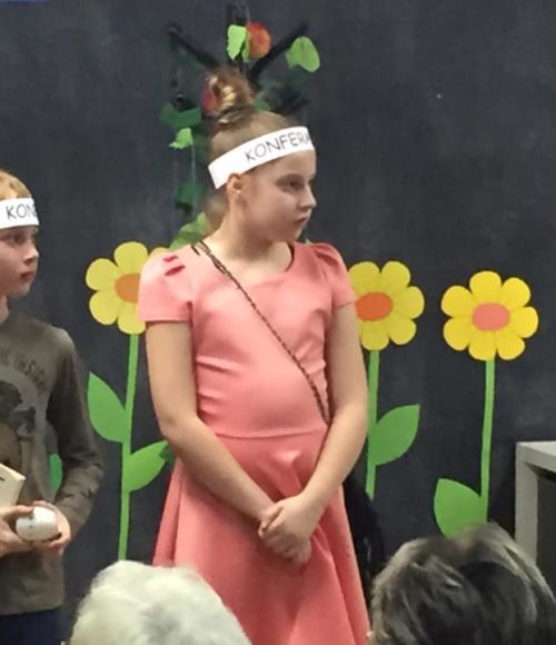 51409945_317321752221299_5334609553570922496_n