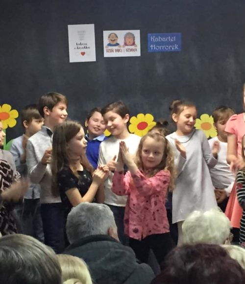 51450658_317322192221255_3527709424799973376_n