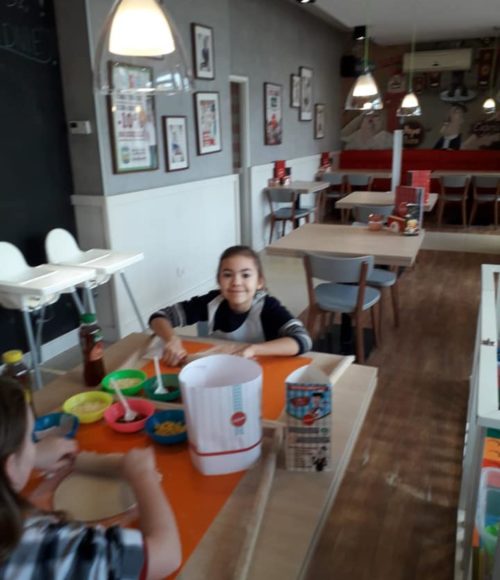 51685679_320348745251933_1667969515977179136_n