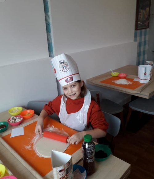 51964321_320348468585294_515196978016026624_n