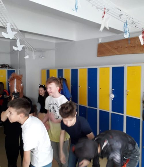 52523817_324393978180743_7754645718731587584_n