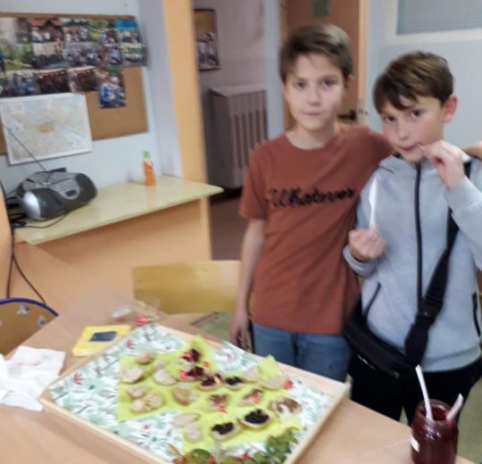 74701595_438745956745544_1133928725432238080_n