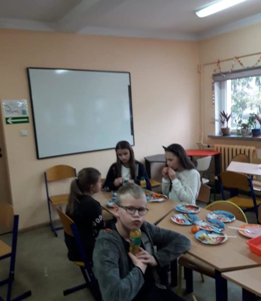 51783724_321255021827972_8387407058424561664_n