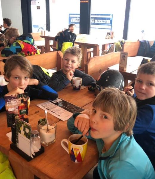 87757858_527830497837089_6755472451204808704_n